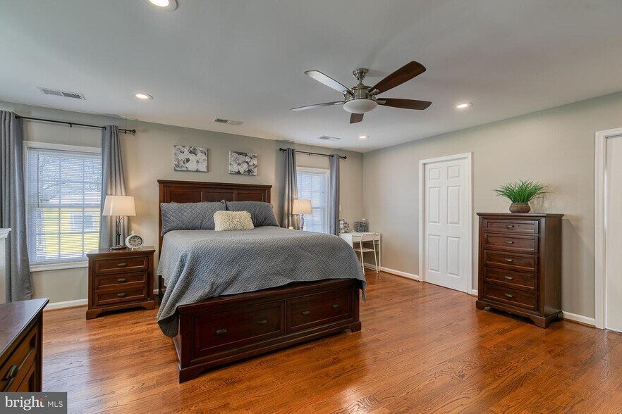 Building Photo - 1206 Riggs Ct