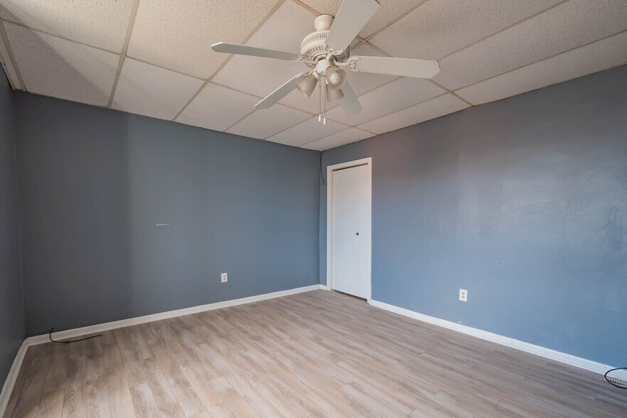 Building Photo - 5139 Carnegie St