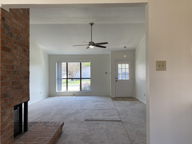 Living Room - 2429 Majestic Dr