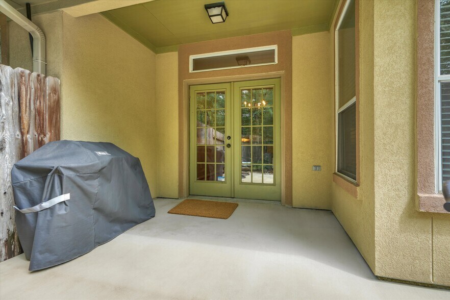 Building Photo - 15 Cobble Gate Pl