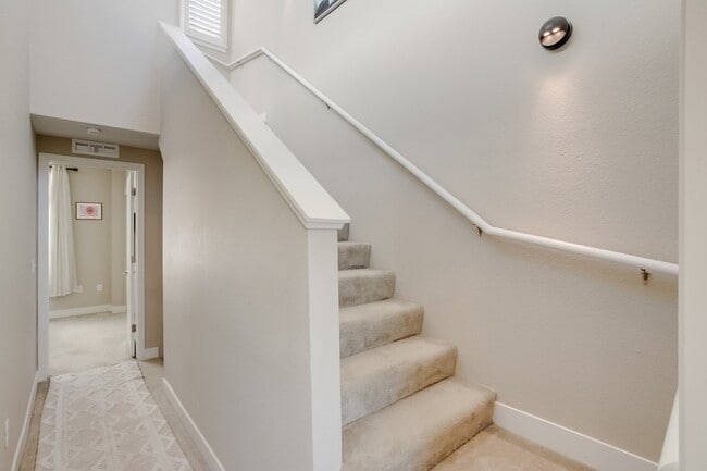 Building Photo - 2426 Welton St