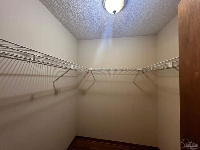 Building Photo - 3131 Oxford Cir