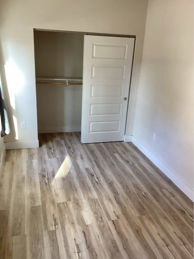 Building Photo - 2950 SW Coho St