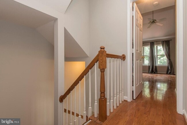 Building Photo - 117 Longpoint Way