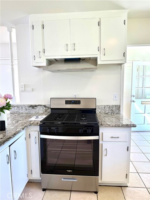 Building Photo - 684 E Lee Pl