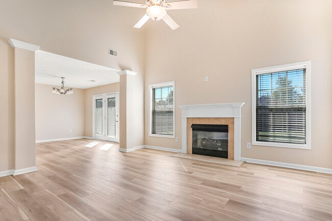 Building Photo - 3020 Maddie Ln