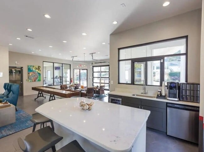 Building Photo - 3500 Windcliff Dr SE