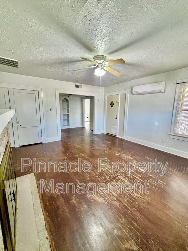 Building Photo - 1315 Guadalupe St