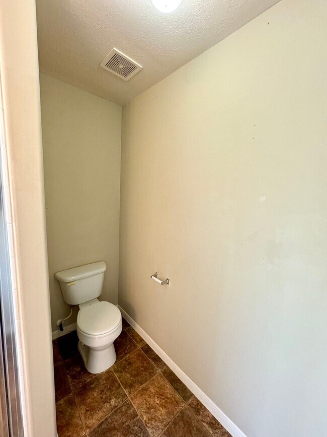 Building Photo - 19703 Billineys Park Dr