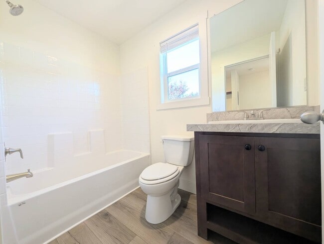 Building Photo - 400 Sulphur Bank Dr