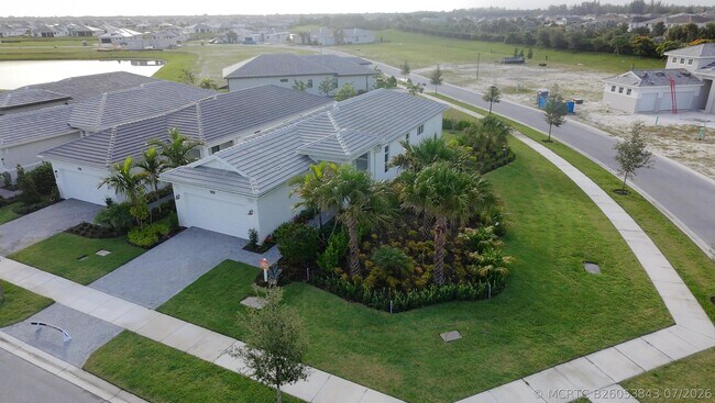 Building Photo - 5066 Lido Key Ln