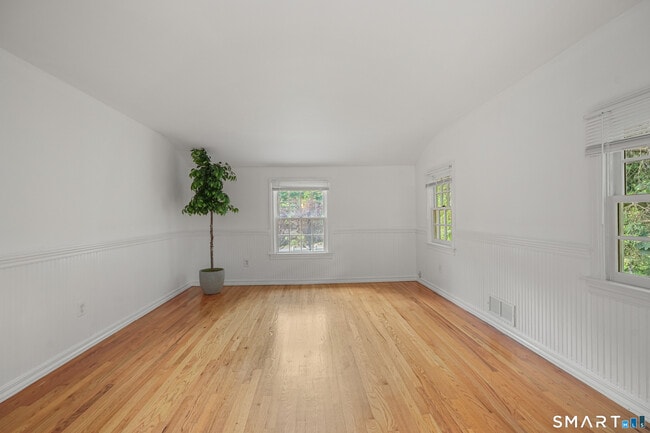 Building Photo - 141 Idlewood Dr