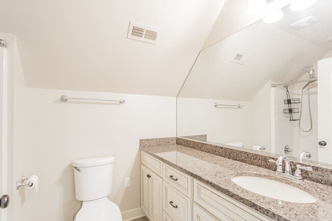 Building Photo - Adorable 3 bedroom home!
