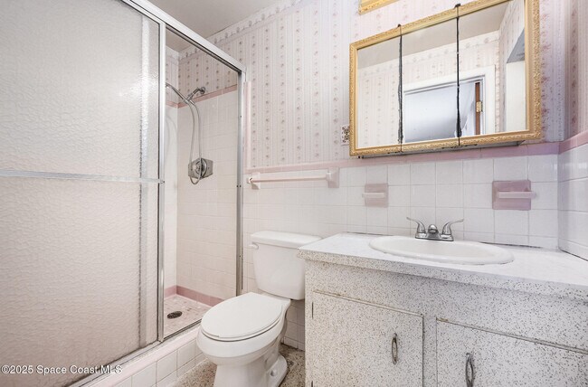 Building Photo - 4320 Beacon Ave