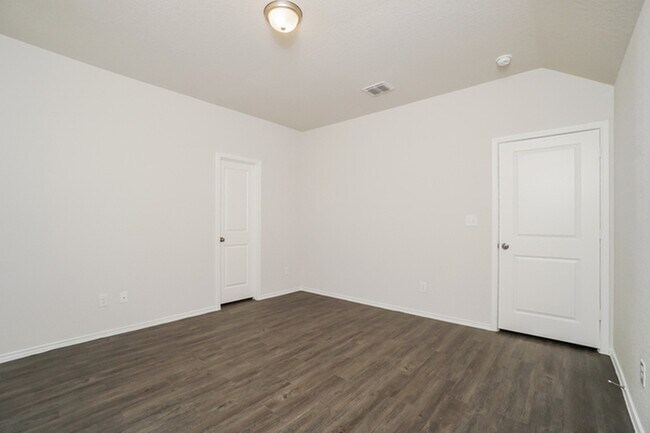 Building Photo - 9310 Evening Shade Ct