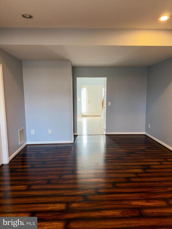 Building Photo - 15044 Danehurst Cir