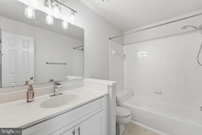 Building Photo - 2709 Baronhurst Dr