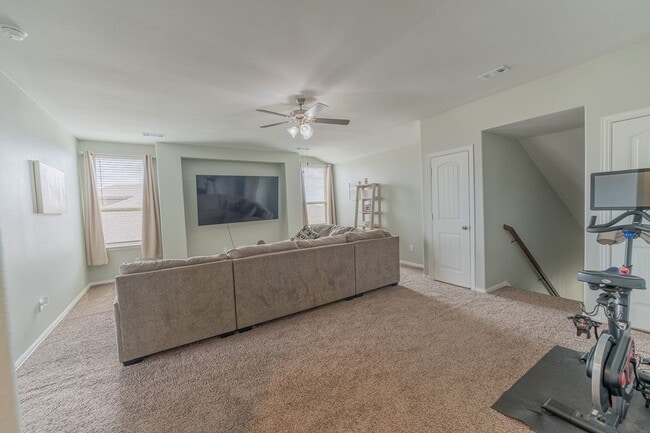 Building Photo - 6825 Jamestown St