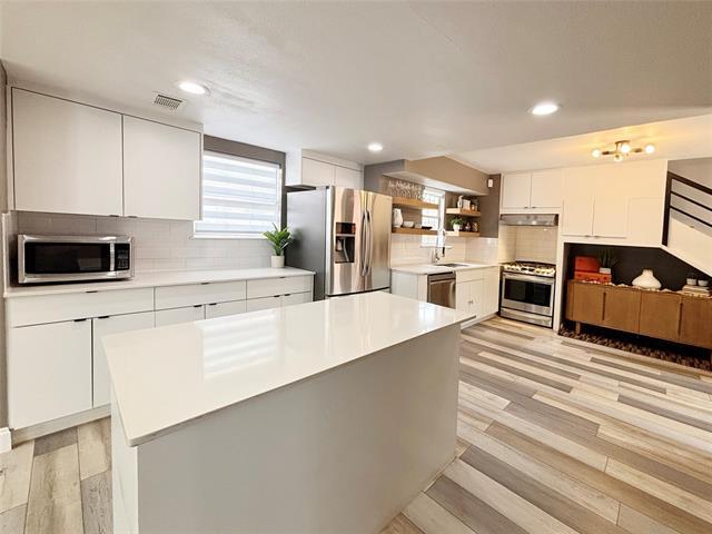 Building Photo - 2104 Madera St