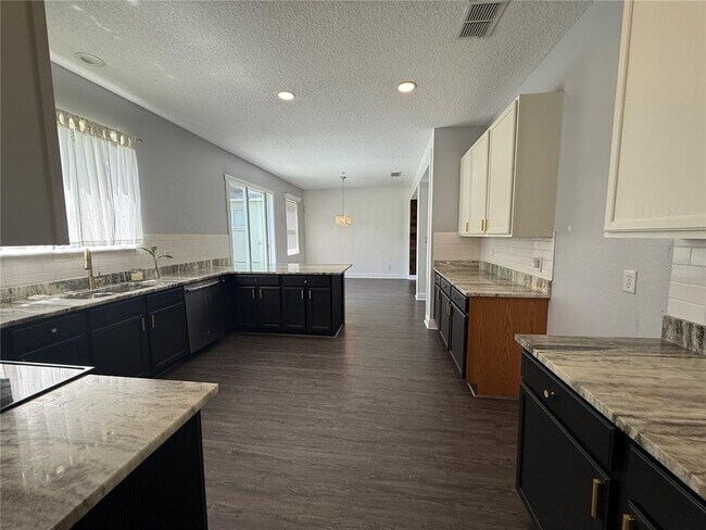 Building Photo - 1225 Greenley Ave
