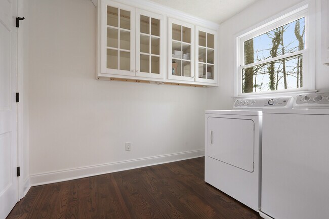 Building Photo - 6953 Ayers Ct NW