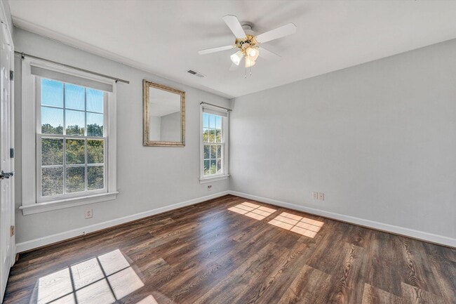 Building Photo - 1147 Belcroft Court