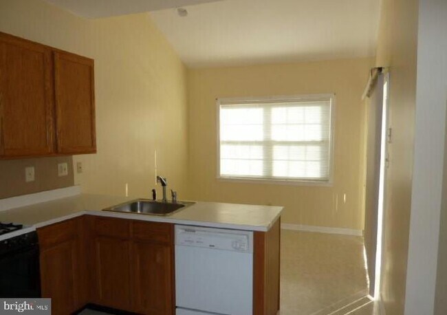 Building Photo - 331 Galway Dr