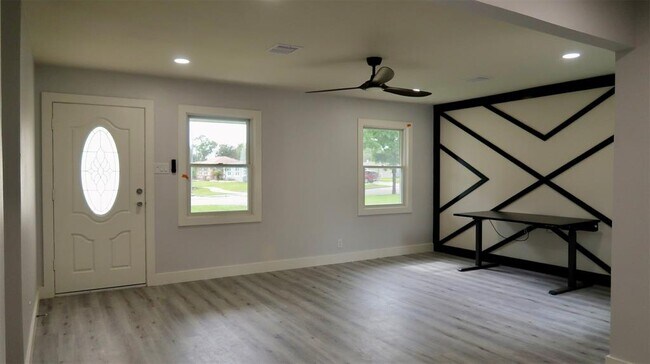 Building Photo - 4139 De Leon St
