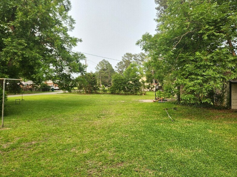 Building Photo - 440 Cinderella Ln SE