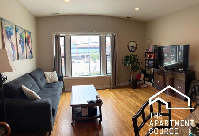 Building Photo - 1811 N Clybourn Ave