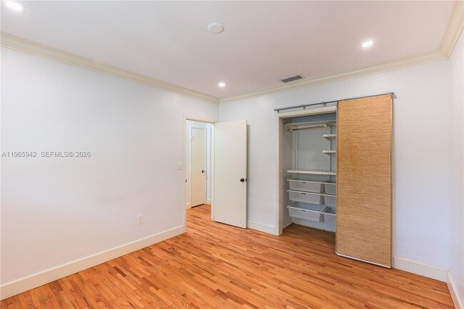 Building Photo - 3911 Ponce de Leon Blvd