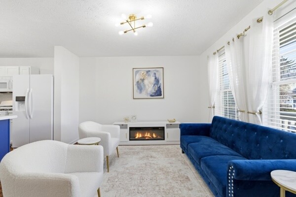 Building Photo - 924 Carpenter St