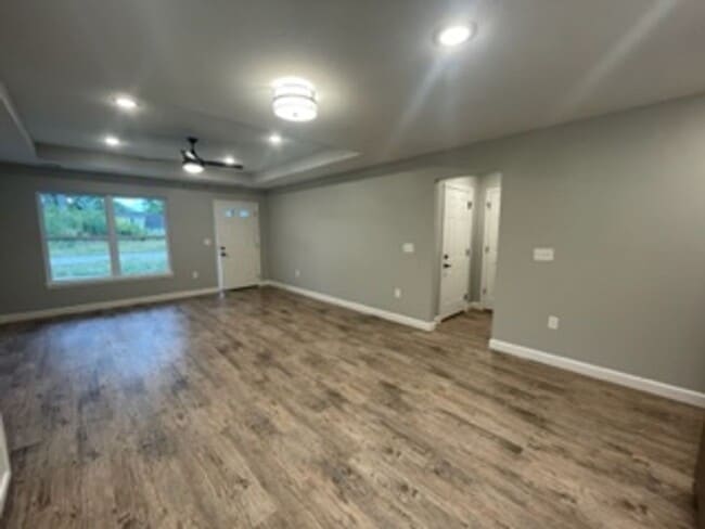 Building Photo - Italian Estates Property Management