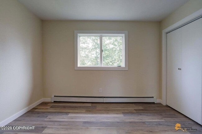 Building Photo - 430 E 14th Ave