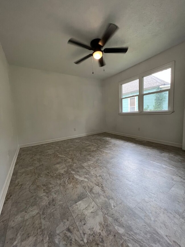 Building Photo - Completley Remodeled 4 Bedroom home availa...