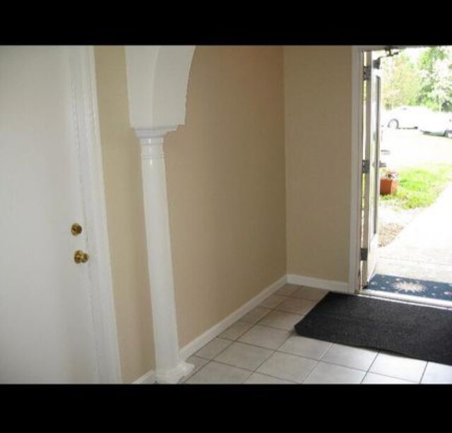 Building Photo - 961 Golfview Dr