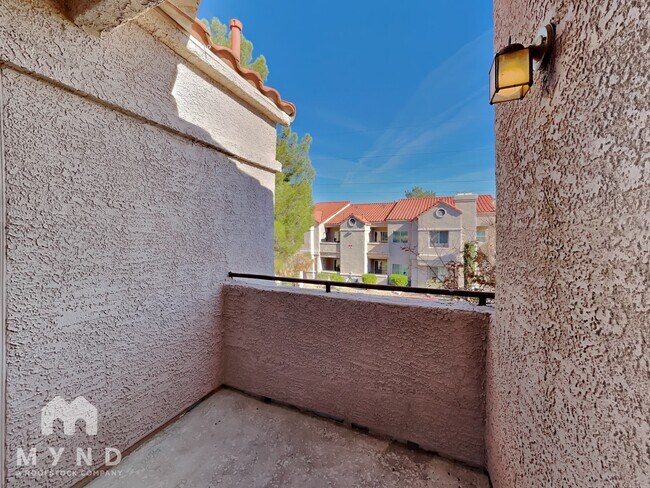 Building Photo - 5225 W Reno Ave