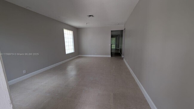 Building Photo - 325 Mulberry Grove Rd