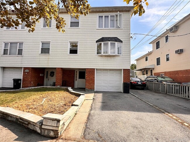 Primary Photo - 15-83 208th Place Unit