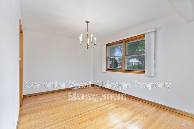 Building Photo - 4201 Prairie Ave