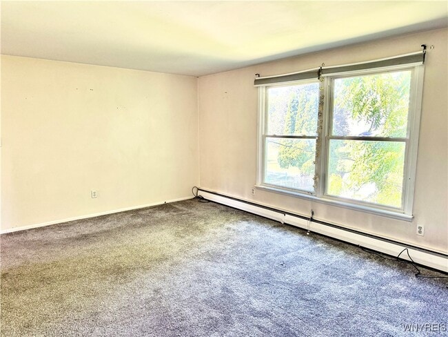 Building Photo - 28 Ayrault Dr
