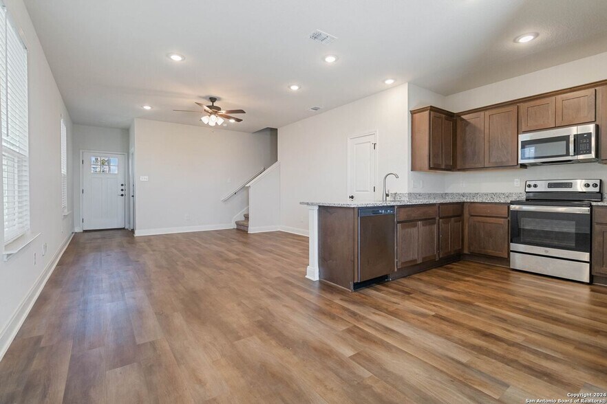 Building Photo - 13822 Enzo Gate