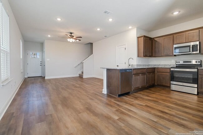 Building Photo - 13822 Enzo Gate