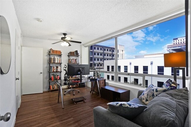 Building Photo - 1212 Guadalupe St