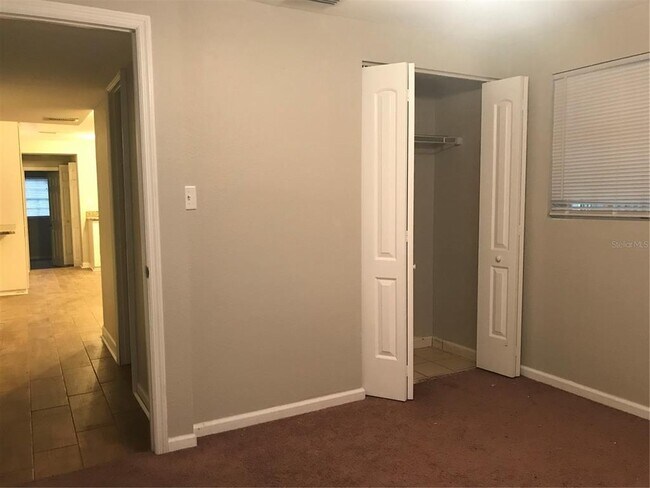 Building Photo - 4012 W Fairview Heights