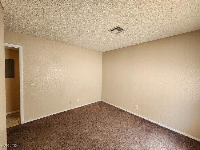 Building Photo - 1412 Oak Rock Dr