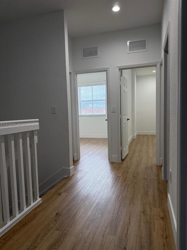 Building Photo - 3972 SW 149th Pl