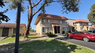 Building Photo - 2-Story, 2-Bedroom Condo For Rent in Indo
...