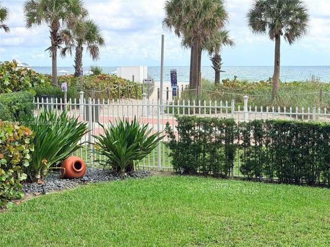 Building Photo - 5845 Collins Ave