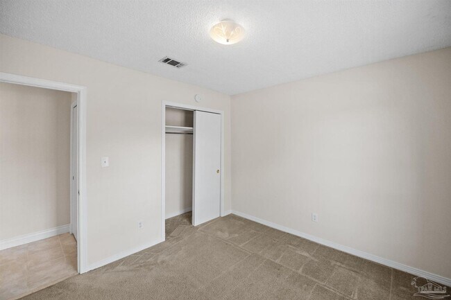 Building Photo - 5719 Ventura Ln